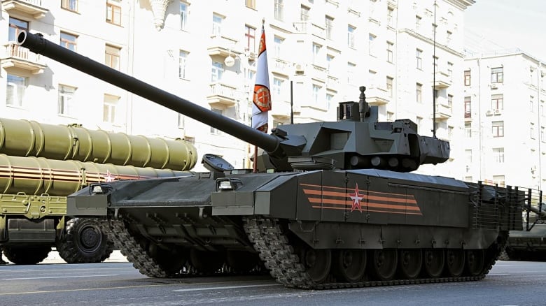 La Russia acquisterà soltanto 100 carri armati T-14 sui 2400 previsti