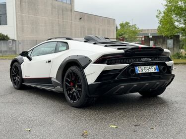 Lamborghini Huracan Sterrato: la gallery della nuova supercar Italiana da 610 CV 10