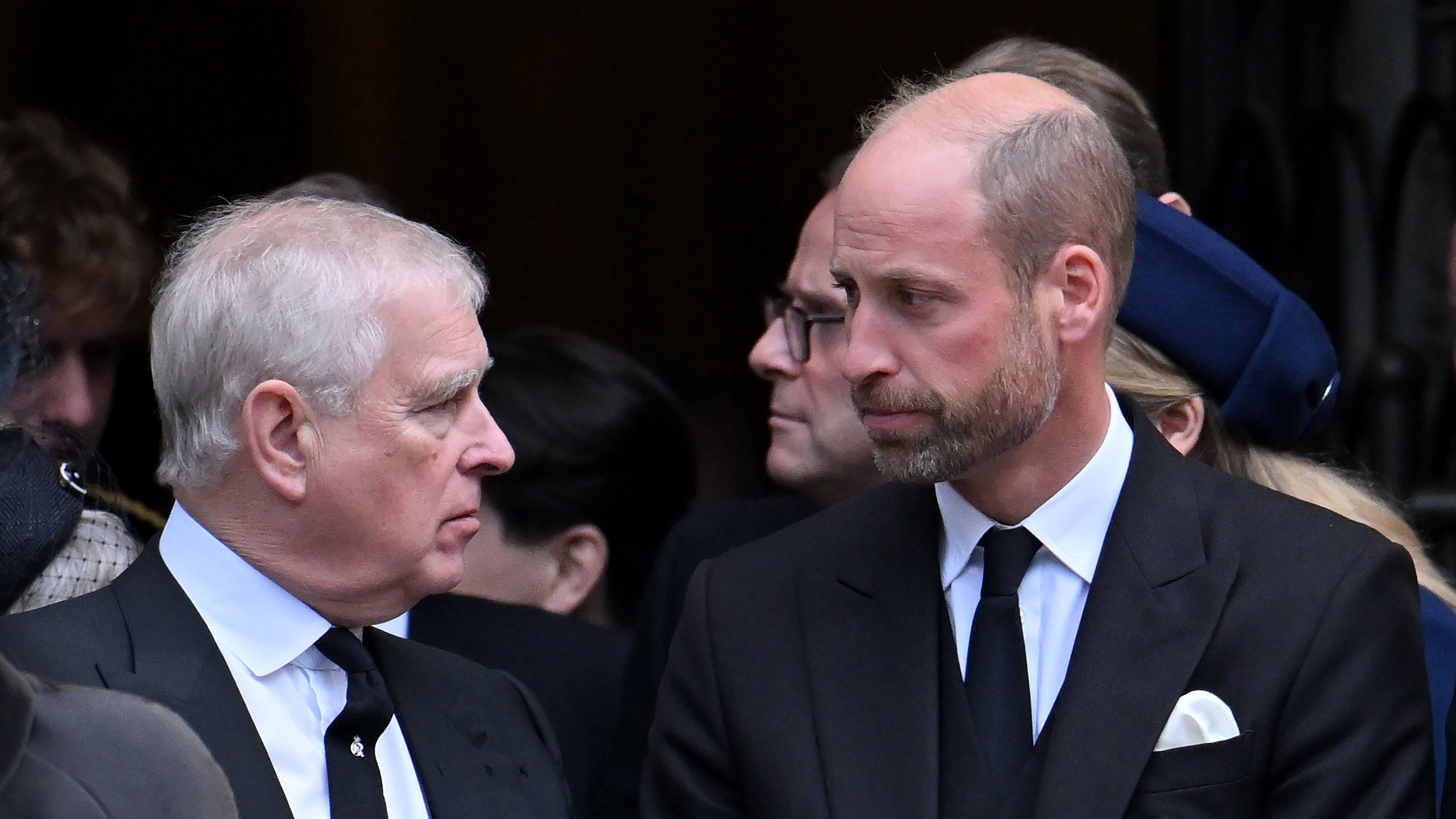 “Condoglianze”. Quella telefonata del principe William allo zio Andrea: cosa gli ha detto
