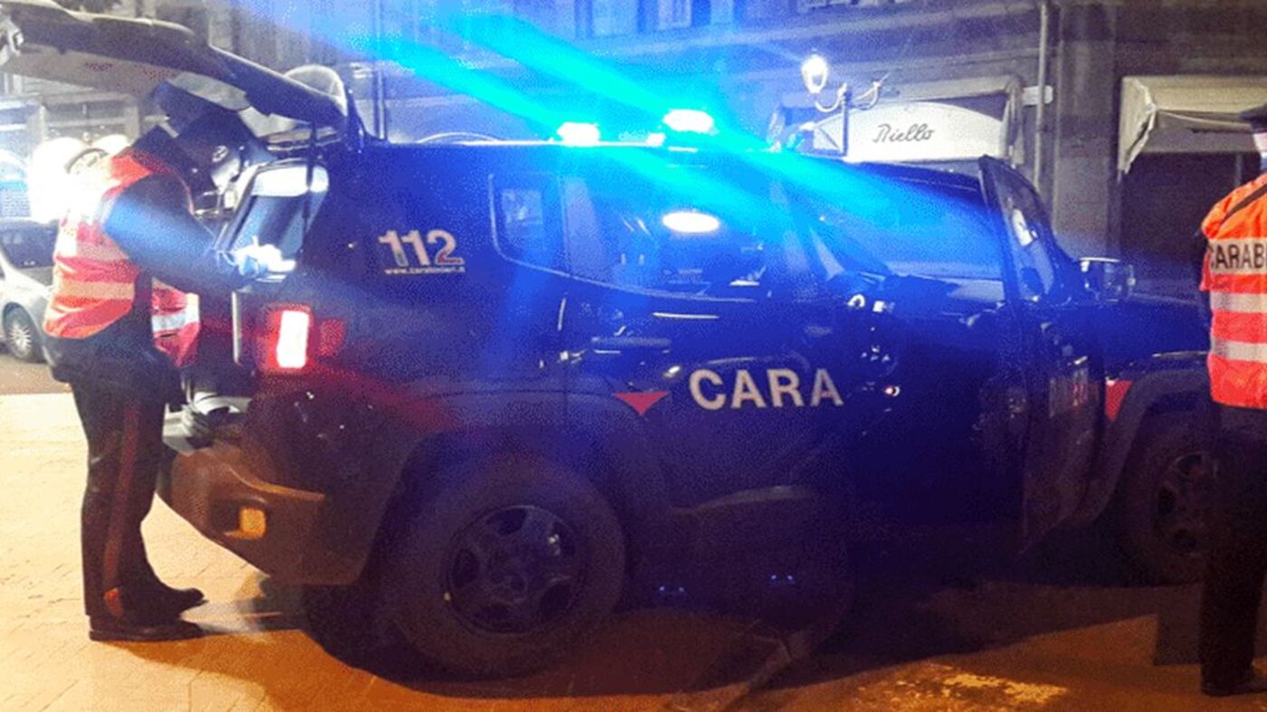 Algerino beccato a rubare, insulta la cliente: "Put..."