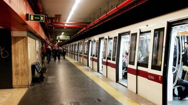 Sciopero dei trasporti venerdì 29 settembre: disagi a Milano, Roma e Torino. Info e orari