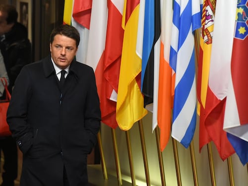 Renzi cede ai francesi pure il mare dell'isola di Capraia