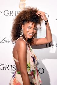 Tina Kunakey, la sexy compagna di Cassel a Cannes 2