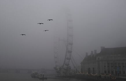Il fascino di Londra avvolta dalla nebbia 2