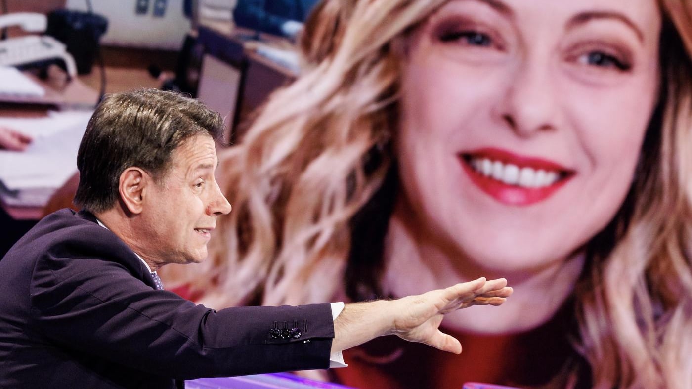 "Vuole lo scontro": il delirio di Conte contro Meloni