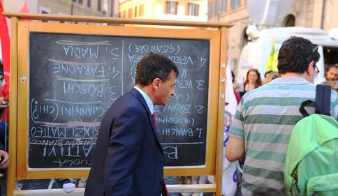 Fassina contestato in piazza 1