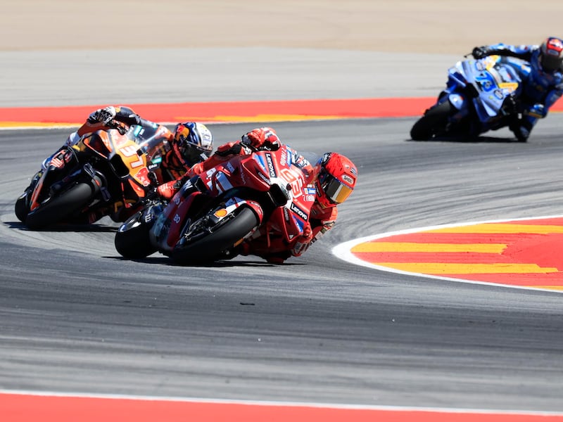 MotoGp, a Marquez la battaglia di Aragon. Bezzecchi 3° dietro Acosta