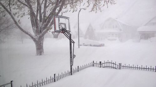 Usa, Buffalo paralizzata da una tempesta di neve 8
