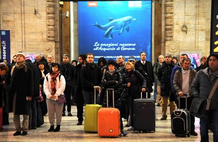 Blitz alla stazione di Bologna: treni in ritardo 4