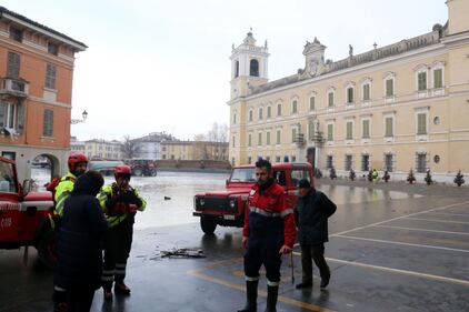 Il torrente Parma esce dagli argini 5