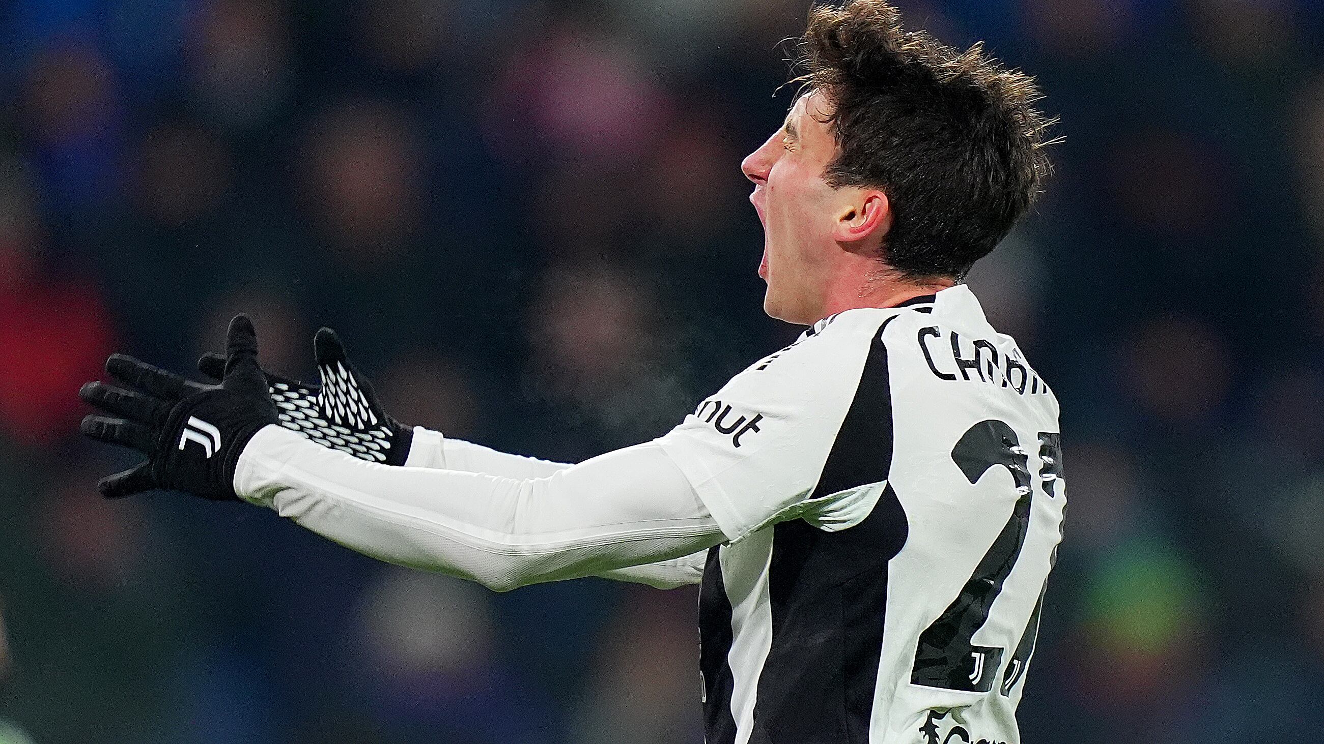 Mercato Juve: via i giovani. Unici incedibili Motta, Giuntoli & co.