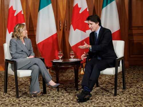 Per Biden la soluzione a Gaza non è vicina. Disgelo con Trudeau, che "vota" Giorgia