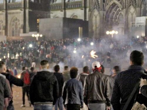 Tutti i numeri e i reati commessi a Colonia la notte di Capodanno