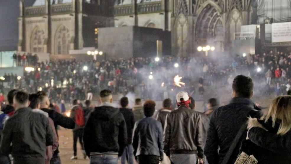 Tutti i numeri e i reati commessi a Colonia la notte di Capodanno