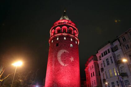 La Torre di Galata ricorda le vittime del terrorismo a Istanbul 5