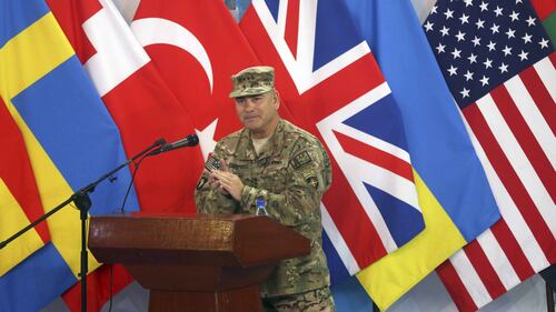 Kabul, la Nato dà l'addio all'Afghanistan 2
