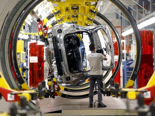 Fusione Fca-Peugeot, accordo raggiunto: domani l'annuncio