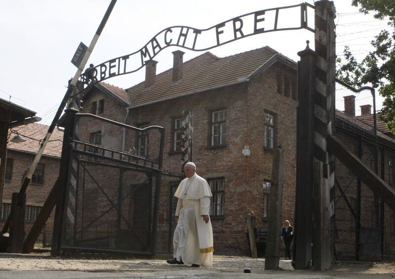 Il Papa in visita ad Auschwitz 3