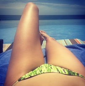 Behati Prinsloo: gli scatti hot che fanno impazzire Adam Levine 7