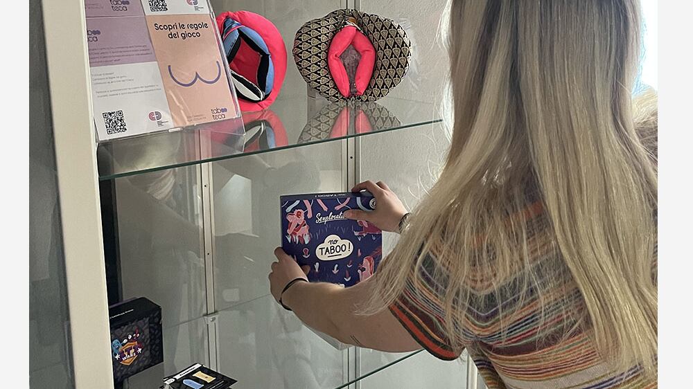 Vagine di stoffa e giochi in scatola. La "teoria del gender" all'asilo: è bufera