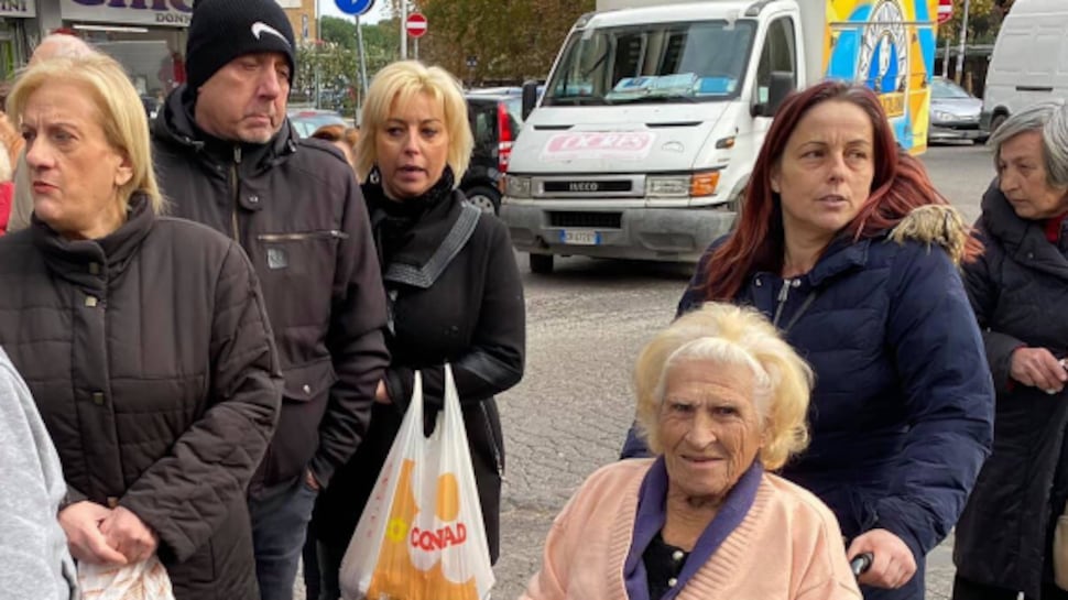 L'odissea degli inquilini nelle case popolari: "Per la Raggi siamo invisibili"