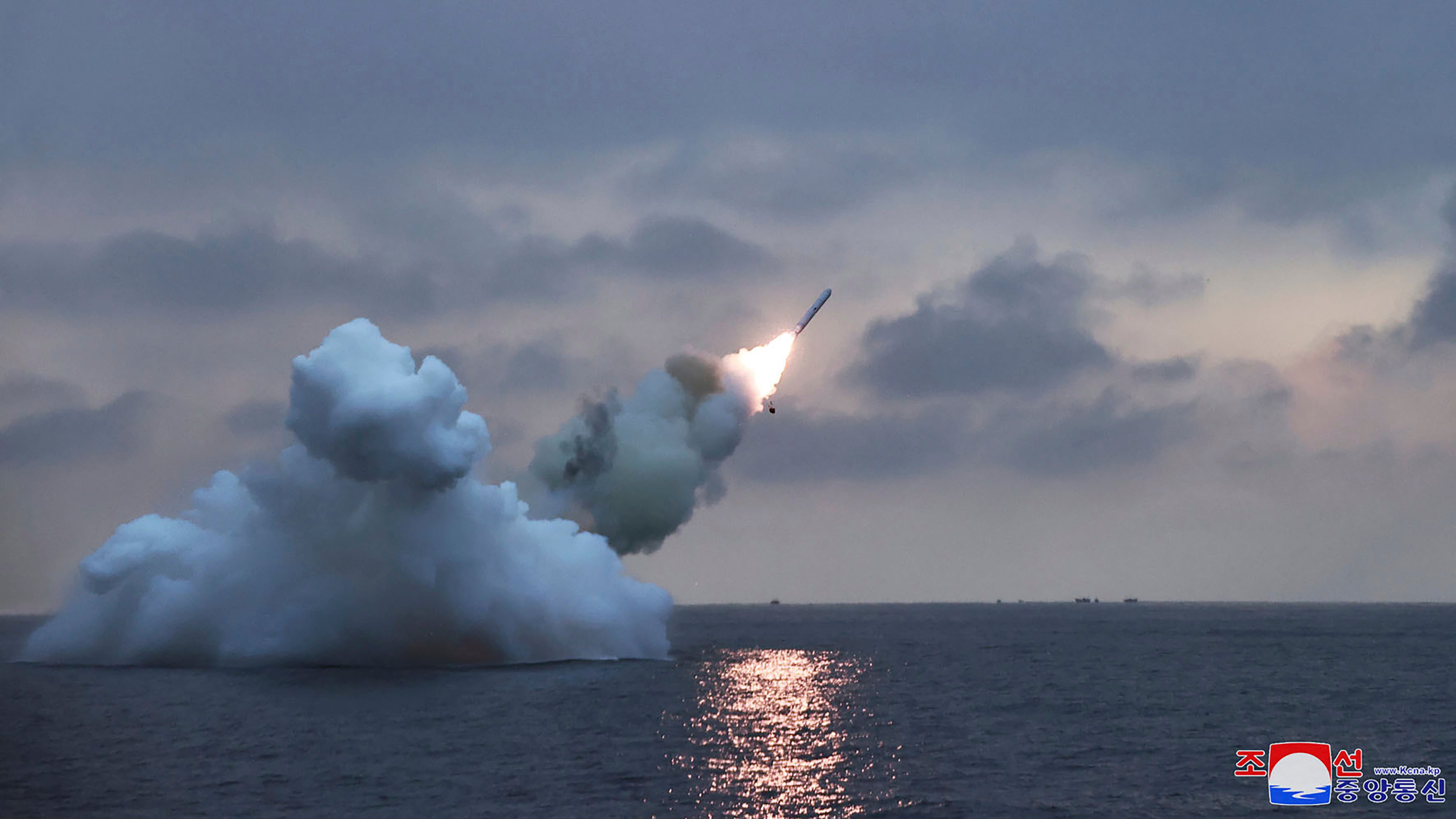 Un avvertimento per gli Usa: cosa c'è dietro alla pioggia di missili di Kim