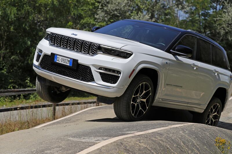 Jeep Grand Cherokee 4xe: guarda tutte le foto 15
