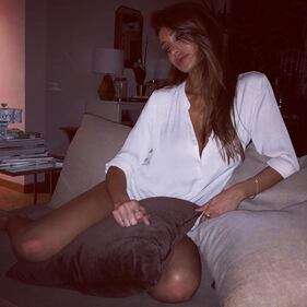 Cristina Buccino seducente a letto 3