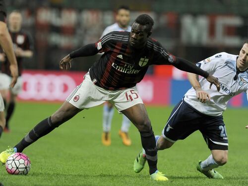 Il Milan pareggia, San Siro fischia
