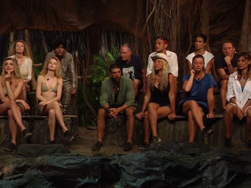 Caos all'Isola dei Famosi: vip abbandona e membro della produzione sotto indagine