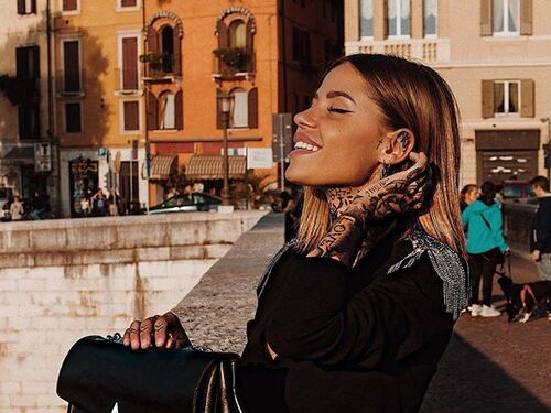 Aguero flirta con Zoe Cristofoli: le foto dell'ex fiamma di Corona