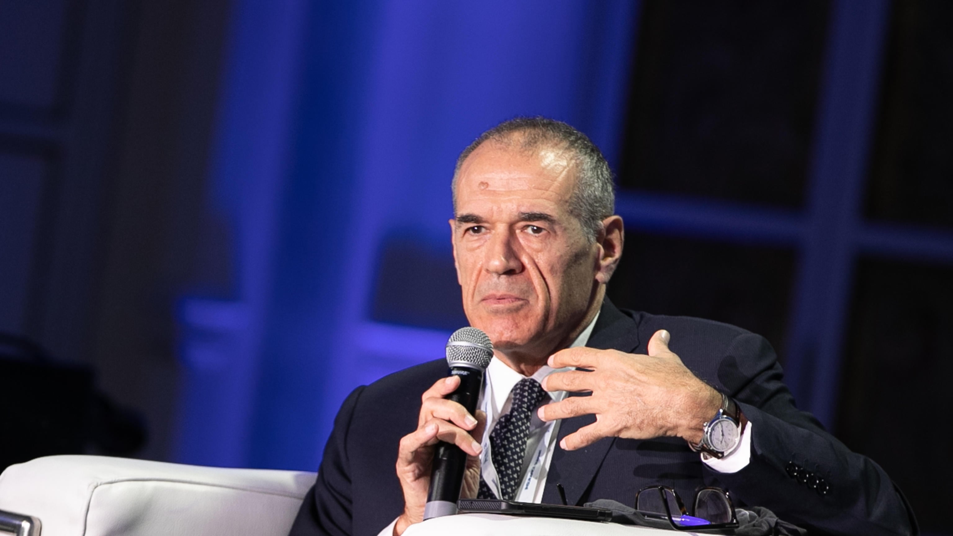 Cottarelli: "Resto un moderato. Il superbonus M5s? Assurdità costata quasi 260 miliardi"