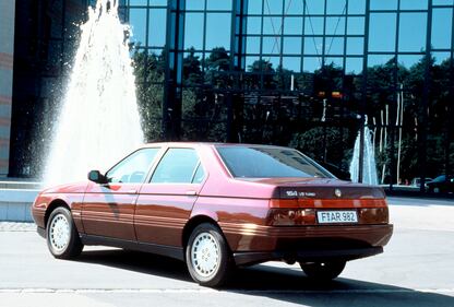 Alfa Romeo 164: guarda la gallery 10