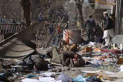 I feriti nell'attentato di Kabul 11
