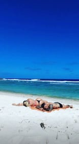Wanda Nara sexy in bikini alle Seychelles 1