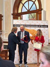Leone d'Oro assegnato a Stefano Contini, gallerista e mecenate 1