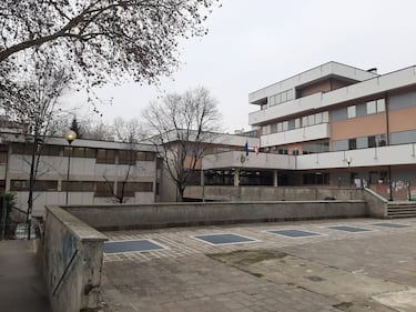 Attacco alla scuola primaria di Milano  5