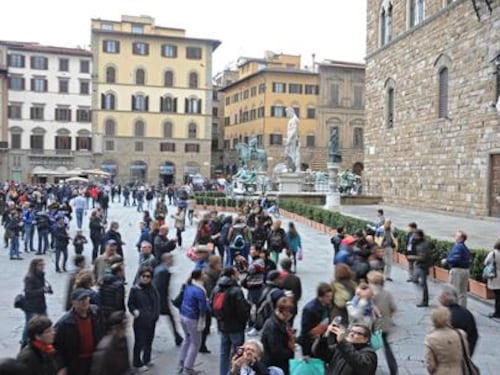 Toscana, poltronificio record: 25mila stipendi da mantenere
