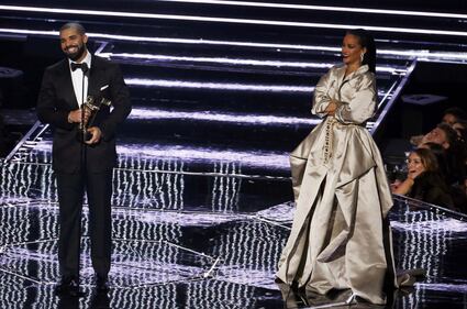 MTV VMA 2016: Drake e Rihanna, le immagini 20