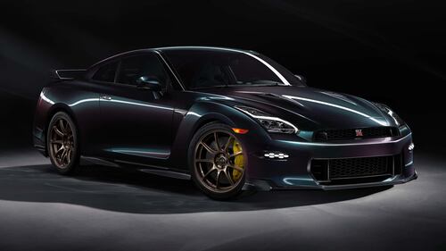 Nissan GT-R Takumi Edition e Skyline Edition, guarda tutte le foto 1