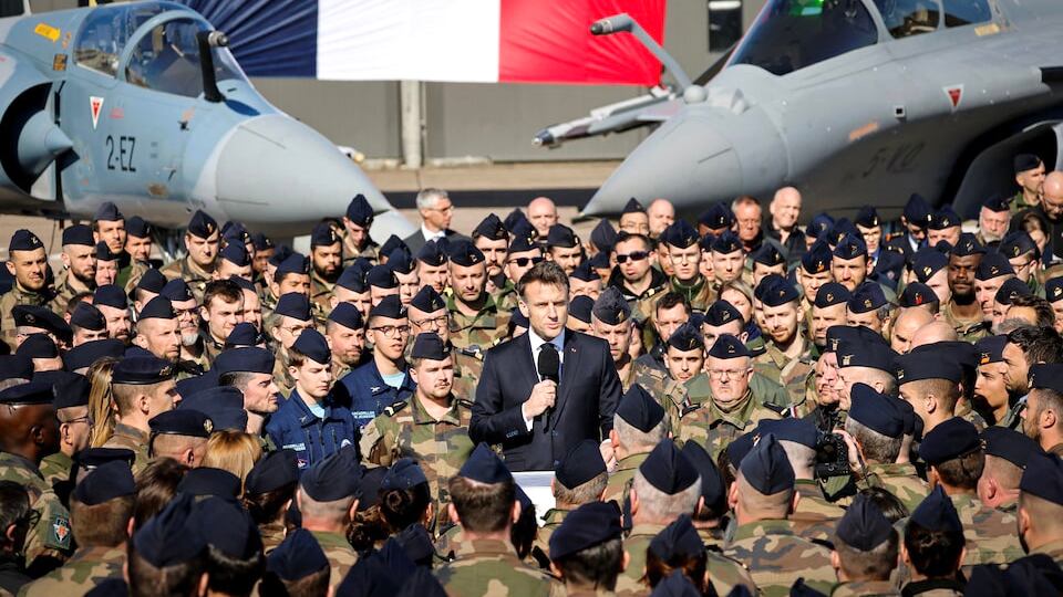 Il missile nucleare ASN4G e il super Rafale: ecco il piano segreto di Macron