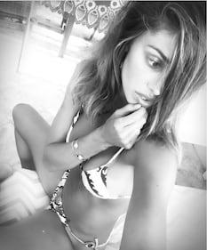 Belen Rodriguez hot in bikini 6