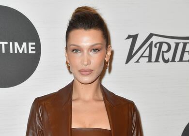 Bella Hadid provocante al mare 6