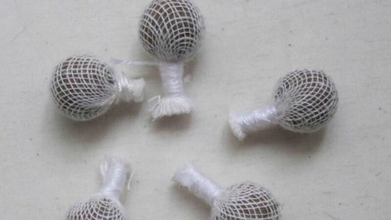 Le palline alle erbe per la vagina? Pericolose ed inutili