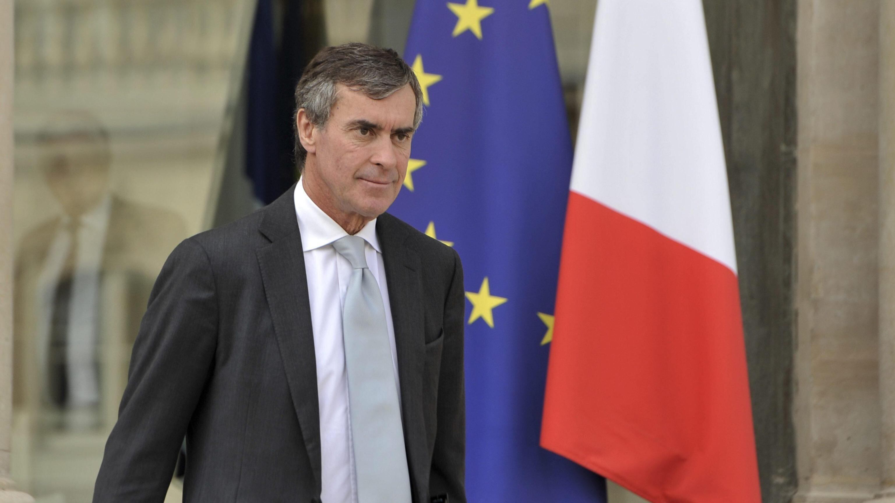 Francia, si dimette il ministro del bilancio. Era indagato per evasione