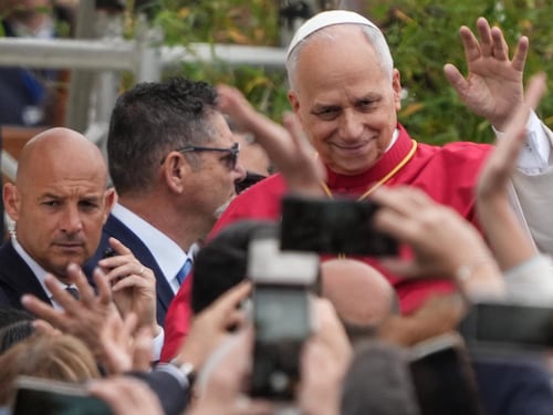 Un anno fa la "fumata bianca". Meloni: "Leone XIV punto di riferimento globale"