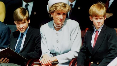Lady Diana, le foto della principessa triste 10