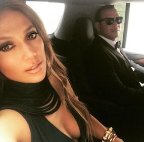 Jennifer Lopez super-sexy in costume 15