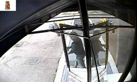 Brescia, le immagini del blitz dei killer 4