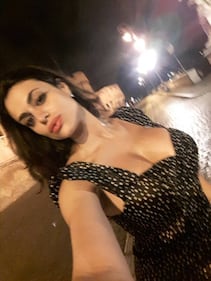Cristina Del Basso, seno esplosivo in un selfie 22